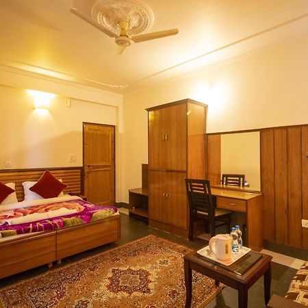Wow Stayz2 Hotel The Lodge Дхарамсала Екстериор снимка