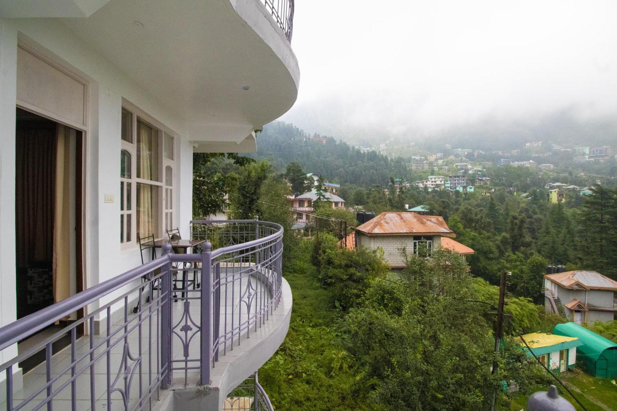 Wow Stayz2 Hotel The Lodge Дхарамсала Екстериор снимка