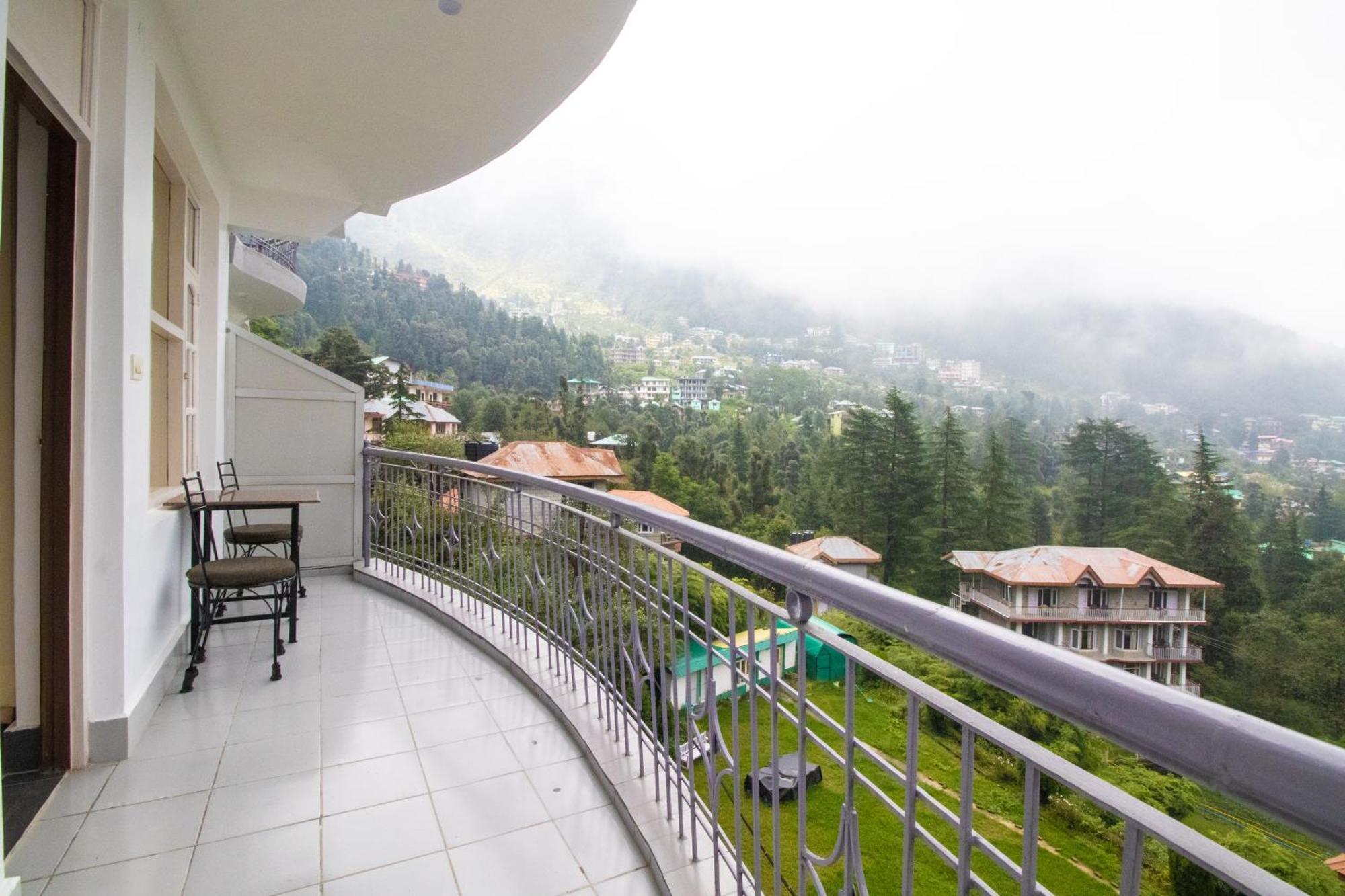 Wow Stayz2 Hotel The Lodge Дхарамсала Екстериор снимка