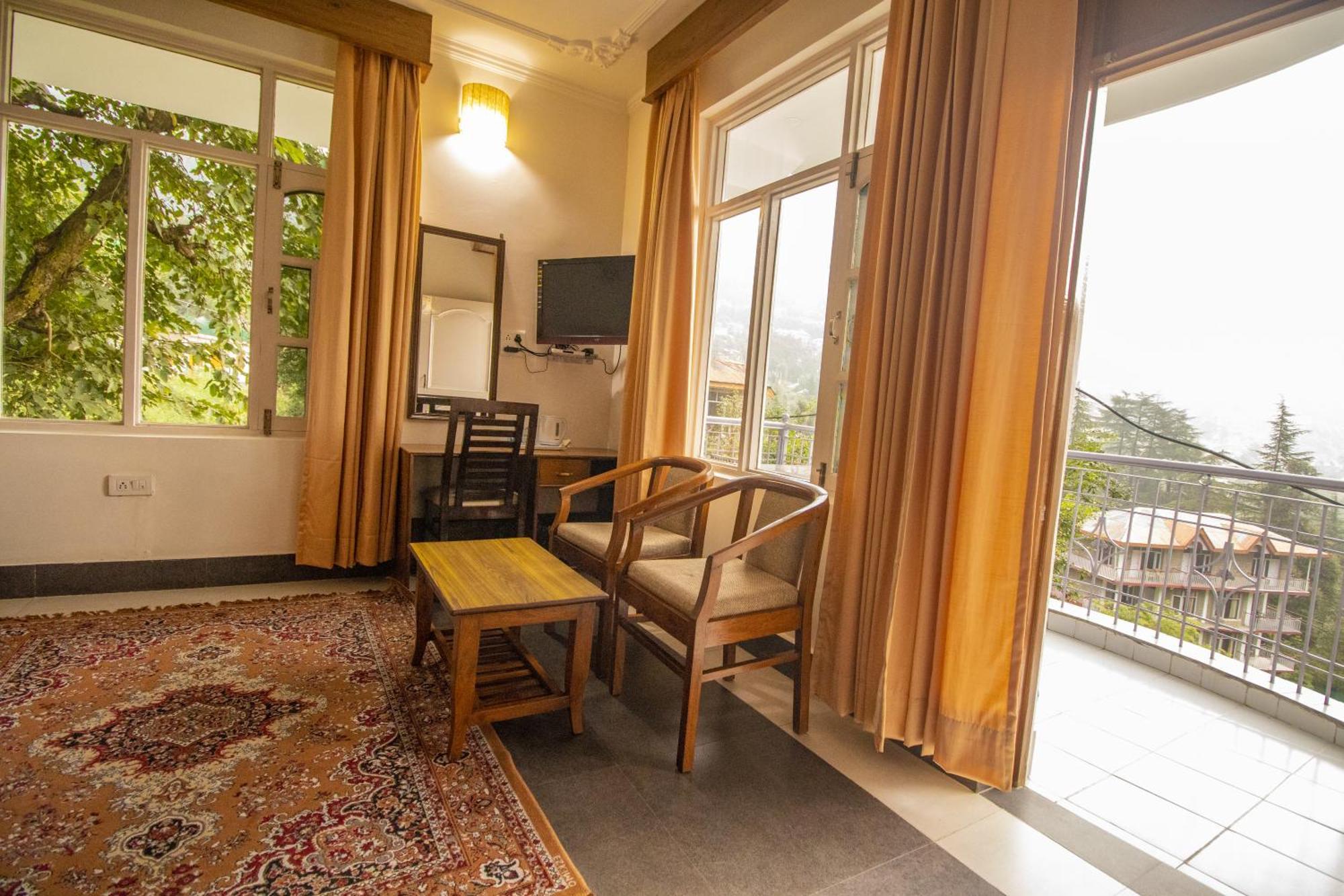 Wow Stayz2 Hotel The Lodge Дхарамсала Екстериор снимка