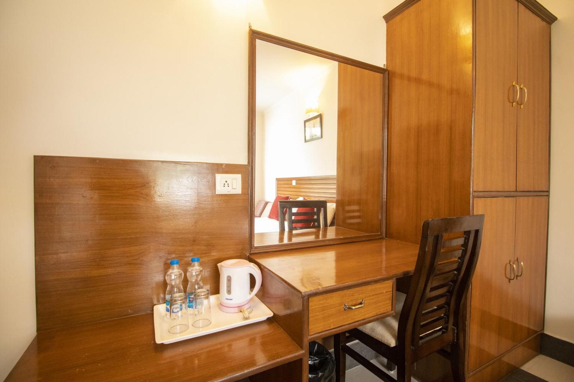 Wow Stayz2 Hotel The Lodge Дхарамсала Екстериор снимка