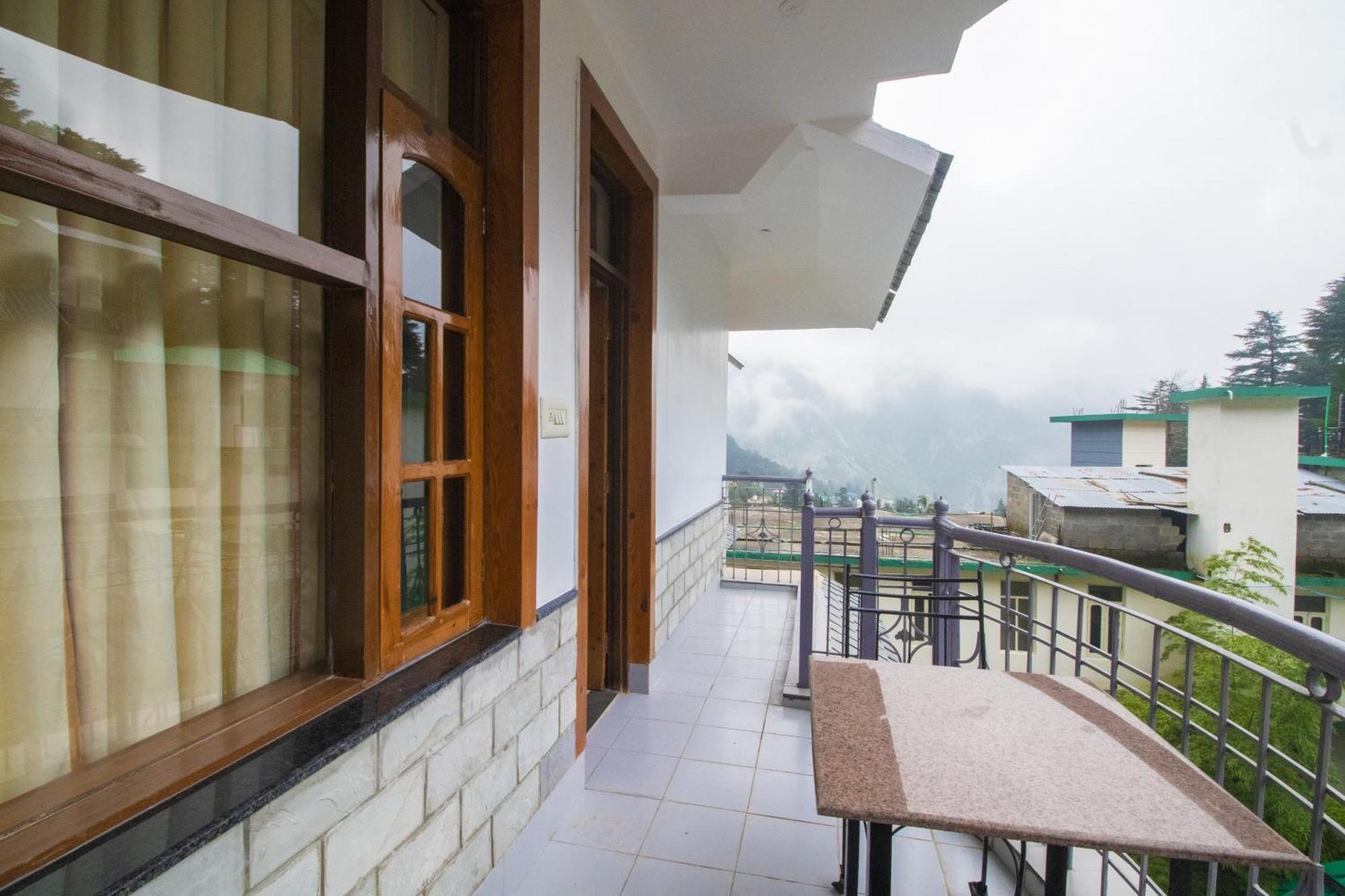 Wow Stayz2 Hotel The Lodge Дхарамсала Екстериор снимка