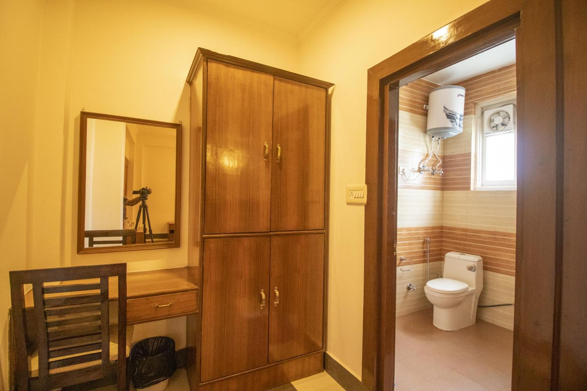 Wow Stayz2 Hotel The Lodge Дхарамсала Екстериор снимка