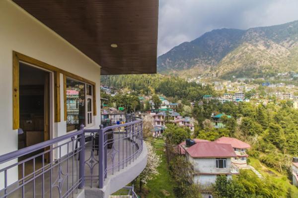 Wow Stayz2 Hotel The Lodge Дхарамсала Екстериор снимка