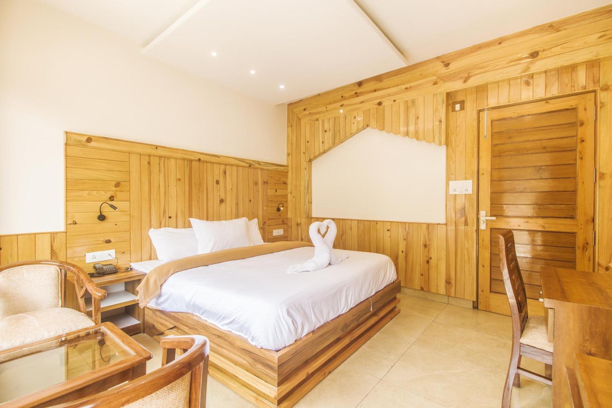 Wow Stayz2 Hotel The Lodge Дхарамсала Екстериор снимка